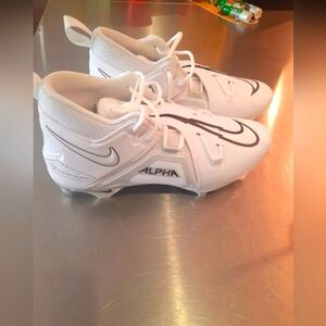 Men’s 9.5 Nike Alpha Menace Pro 3 Football Cleats - White - CT6649-109